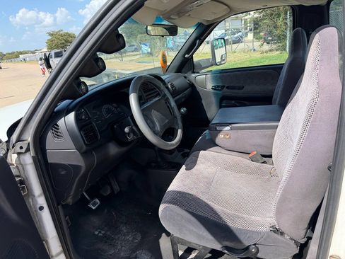 Used 2001 Dodge Ram 3500 Truck 4x4 Regular Cab image 3