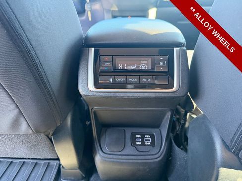 Used 2023 Subaru Ascent Premium AWD/4WD image 16