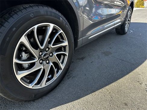 Certified 2022 Lincoln Corsair AWD w/ Equipment Group 101A image 12