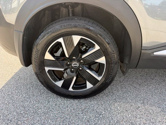 Certified 2026 Nissan Kicks SV w/ SV Premium Package AWD/4WD image 12