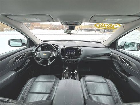 Used 2020 Chevrolet Traverse LT w/ LT Premium Package image 20