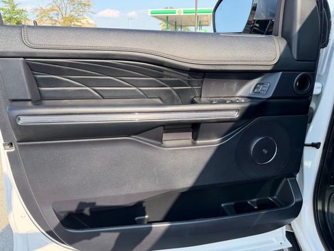 Used 2019 Ford Expedition Max Platinum AWD/4WD image 36