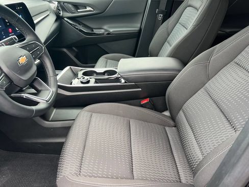 Used 2026 Chevrolet Equinox LT AWD/4WD image 10