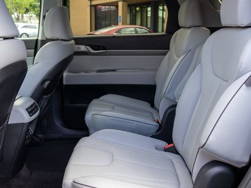 Certified 2024 Hyundai Palisade SEL w/ Premium Package AWD/4WD image 14