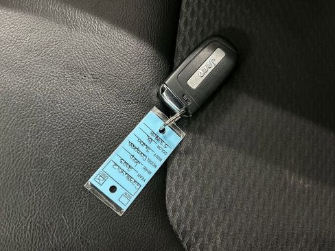 Used 2023 Jeep Compass Latitude w/ Convenience Group AWD/4WD image 12