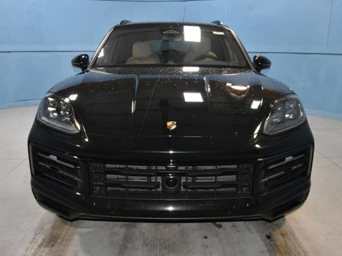 New 2026 Porsche Cayenne image 25