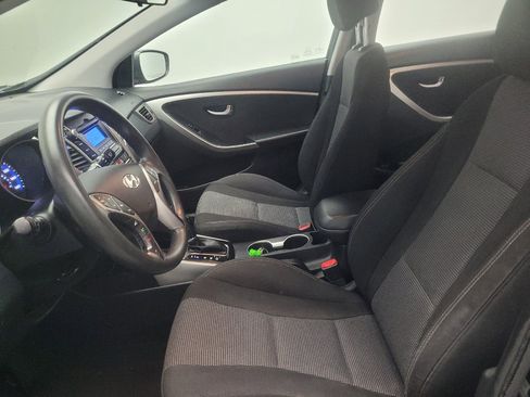 Used 2017 Hyundai Elantra GT FWD image 17