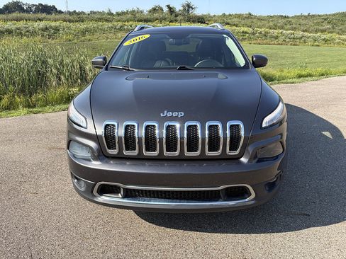Used 2016 Jeep Cherokee Limited AWD/4WD image 8