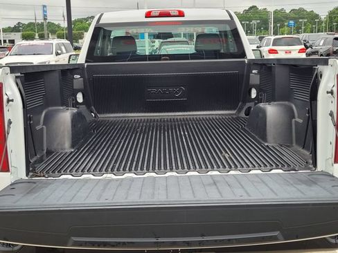 Used 2022 Chevrolet Silverado 1500 W/T RWD image 9