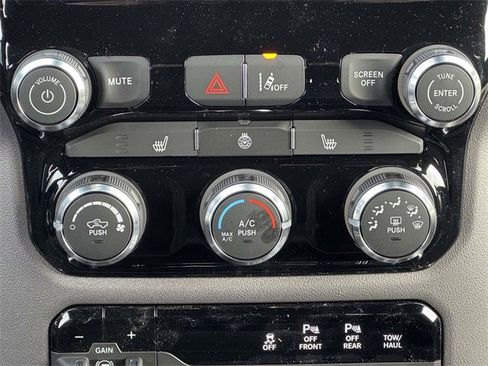 New 2026 RAM 1500 4x4 Crew Cab image 5