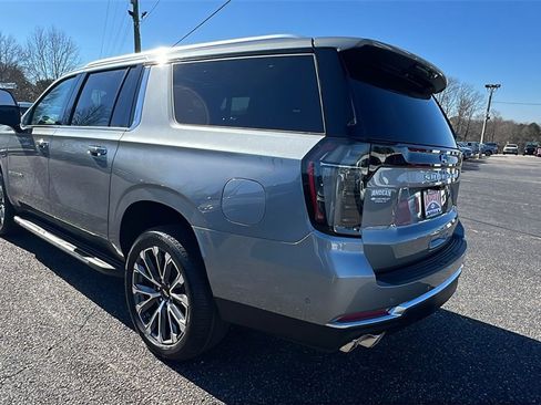 New 2026 Chevrolet Suburban High Country w/ Sun And Tow Package image 7