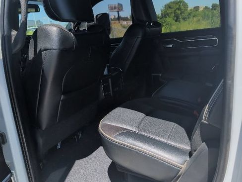 Used 2022 RAM 2500 Laramie AWD/4WD image 16