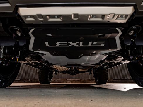 Used 2026 Lexus GX 550 w/ Accessory Package (CT) image 12