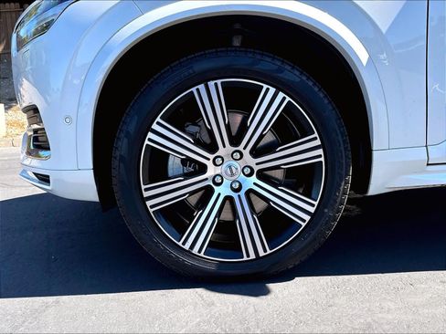 Used 2024 Volvo XC90 T8 Ultimate w/ Lounge Package AWD/4WD image 12