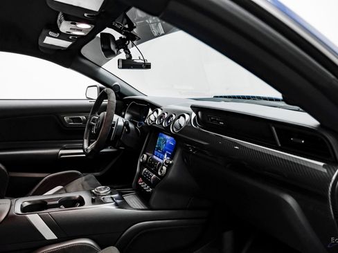 Used 2021 Ford Mustang Shelby GT500 w/ Carbon Fiber Track Pack image 52