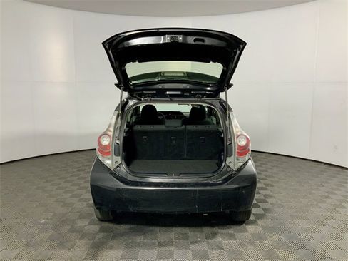 Used 2014 Toyota Prius C Two image 11