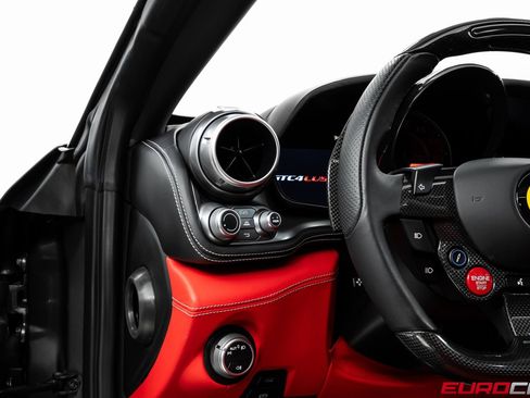 Used 2020 Ferrari GTC4Lusso V12 *PASSENGER DISPLAY * CARBO image 28