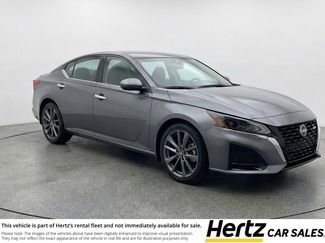 Used 2025 Nissan Altima 2.5 SV video 1