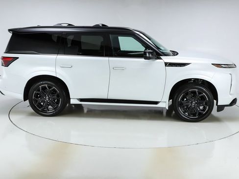 New 2026 INFINITI QX80 4WD image 10