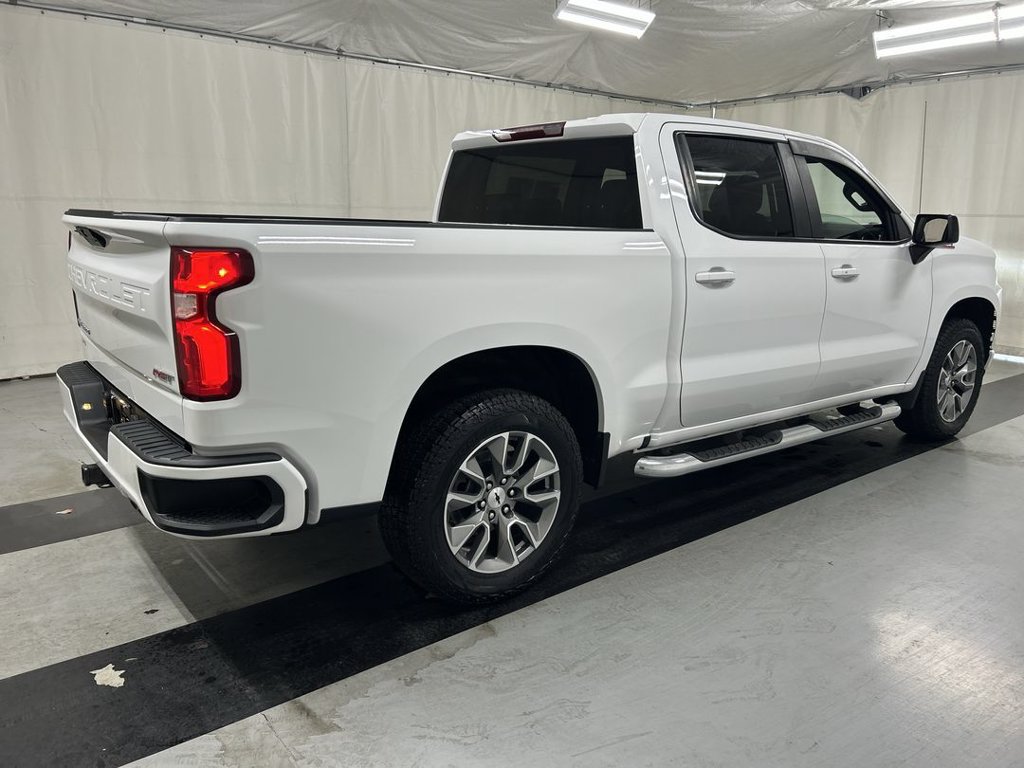 Used 2022 Chevrolet Silverado 1500 RST AWD/4WD image 2