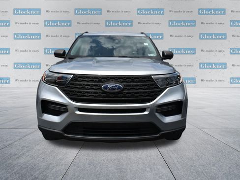 Used 2022 Ford Explorer XLT w/ Class IV Trailer Tow Package AWD/4WD image 2