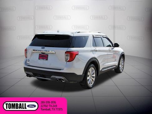 Used 2023 Ford Explorer King Ranch w/ Technology Package RWD image 8