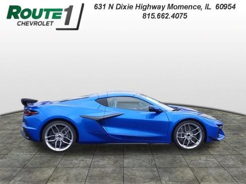 New 2025 Chevrolet Corvette Z06 w/ Z07 Performance Package RWD image 4