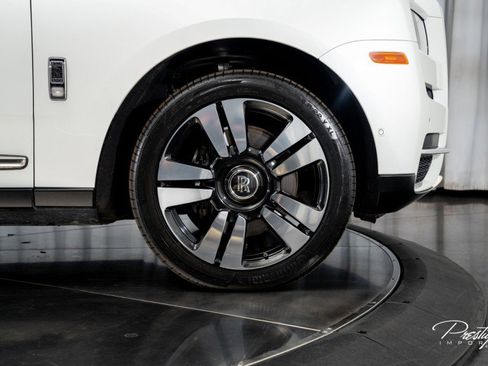 Used 2021 Rolls-Royce Cullinan image 23