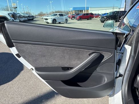 Used 2020 Tesla Model 3 Long Range image 26