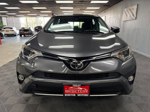 Used 2018 Toyota RAV4 XLE image 4