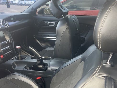 Used 2018 Ford Mustang Shelby GT350 w/ Convenience Package image 8