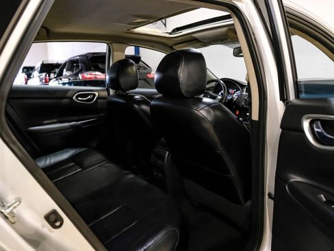 Used 2015 Nissan Sentra SL w/ SL Premium Package FWD image 29