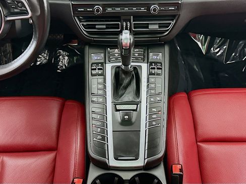 Used 2021 Porsche Macan GTS image 13