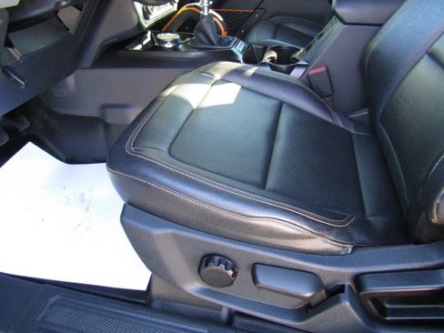 Used 2021 Ford Bronco Badlands image 10