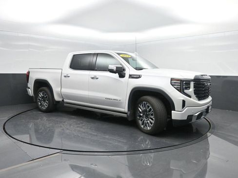 Used 2024 GMC Sierra 1500 Denali Ultimate image 4