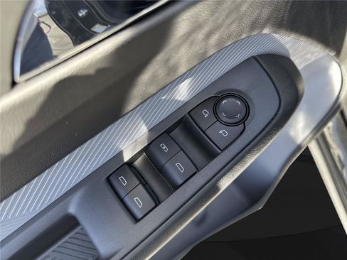 New 2027 Chevrolet Bolt RS w/ Technology Package FWD image 18