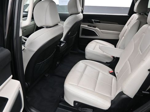 Used 2022 Kia Telluride EX w/ EX Premium Package AWD/4WD image 27