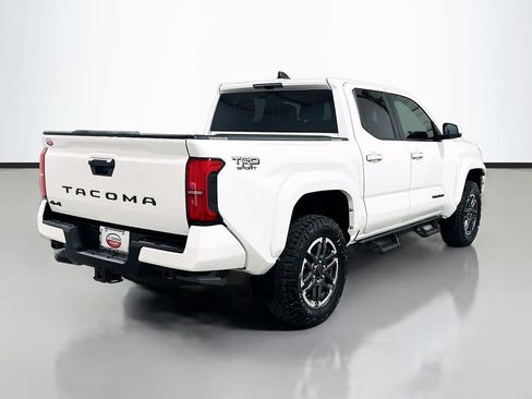 Used 2024 Toyota Tacoma TRD Sport AWD/4WD image 4