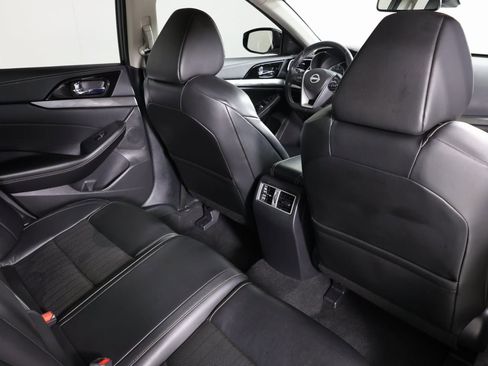 Used 2023 Nissan Maxima SV w/ Floor Mat Group image 40