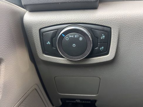 Used 2020 Ford F250 XL w/ Power Equipment Group image 19