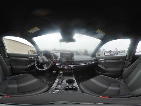 Used 2025 Honda Civic Sport image 40