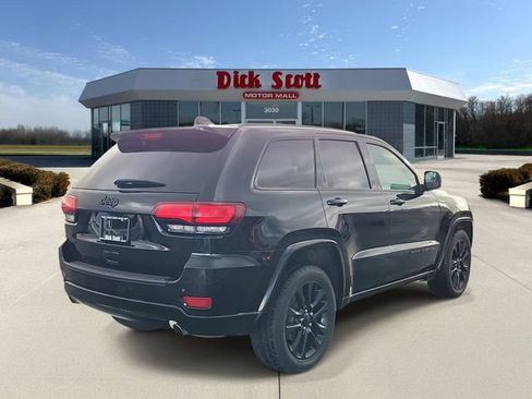 Certified 2019 Jeep Grand Cherokee Altitude image 4