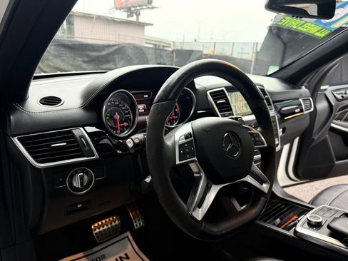 Used 2016 Mercedes-Benz GL 63 AMG 4MATIC image 9