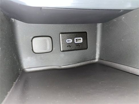 Certified 2023 GMC Acadia SLE w/ Driver Convenience Package image 26