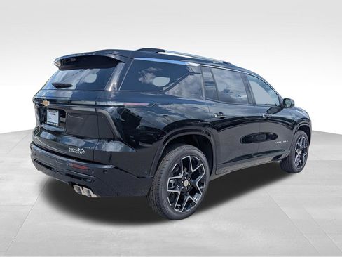 Used 2026 Chevrolet Traverse High Country w/ LPO, Floor Liner Package AWD/4WD image 4