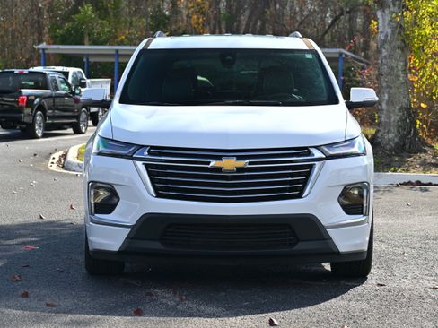 Used 2023 Chevrolet Traverse Premier image 33