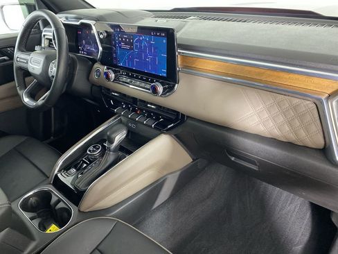 Used 2024 GMC Canyon Denali image 31