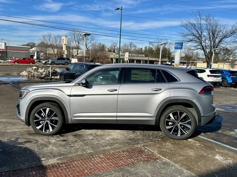 New 2025 Volkswagen Atlas Cross Sport SEL Premium R-Line image 4