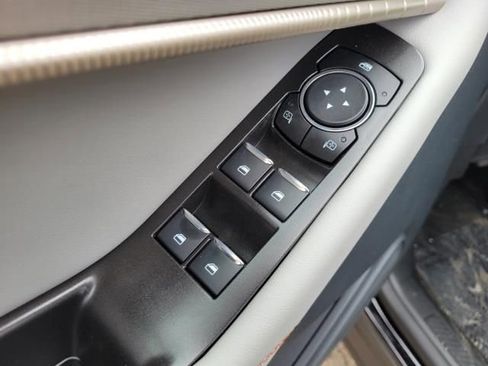 New 2025 Ford Explorer Active w/ Active Comfort Package image 12