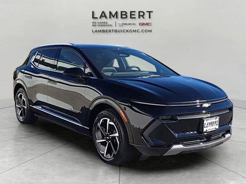 Used 2025 Chevrolet Equinox EV LT w/ Convenience Package image 7